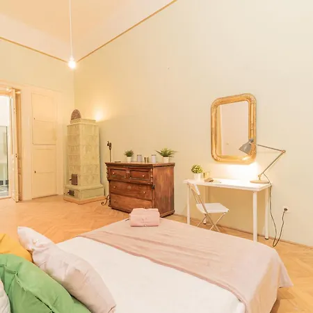 דירה Cozy In The Heart Of Budapest, 5 Bedrooms בודפשט