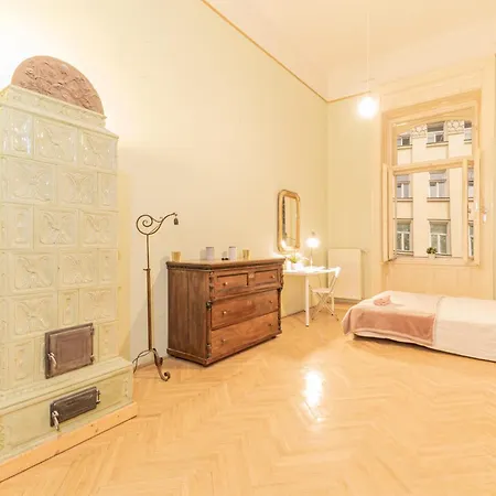 דירה Cozy In The Heart Of Budapest, 5 Bedrooms