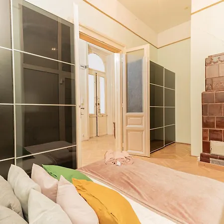 Cozy In The Heart Of Budapest, 5 Bedrooms דירה *